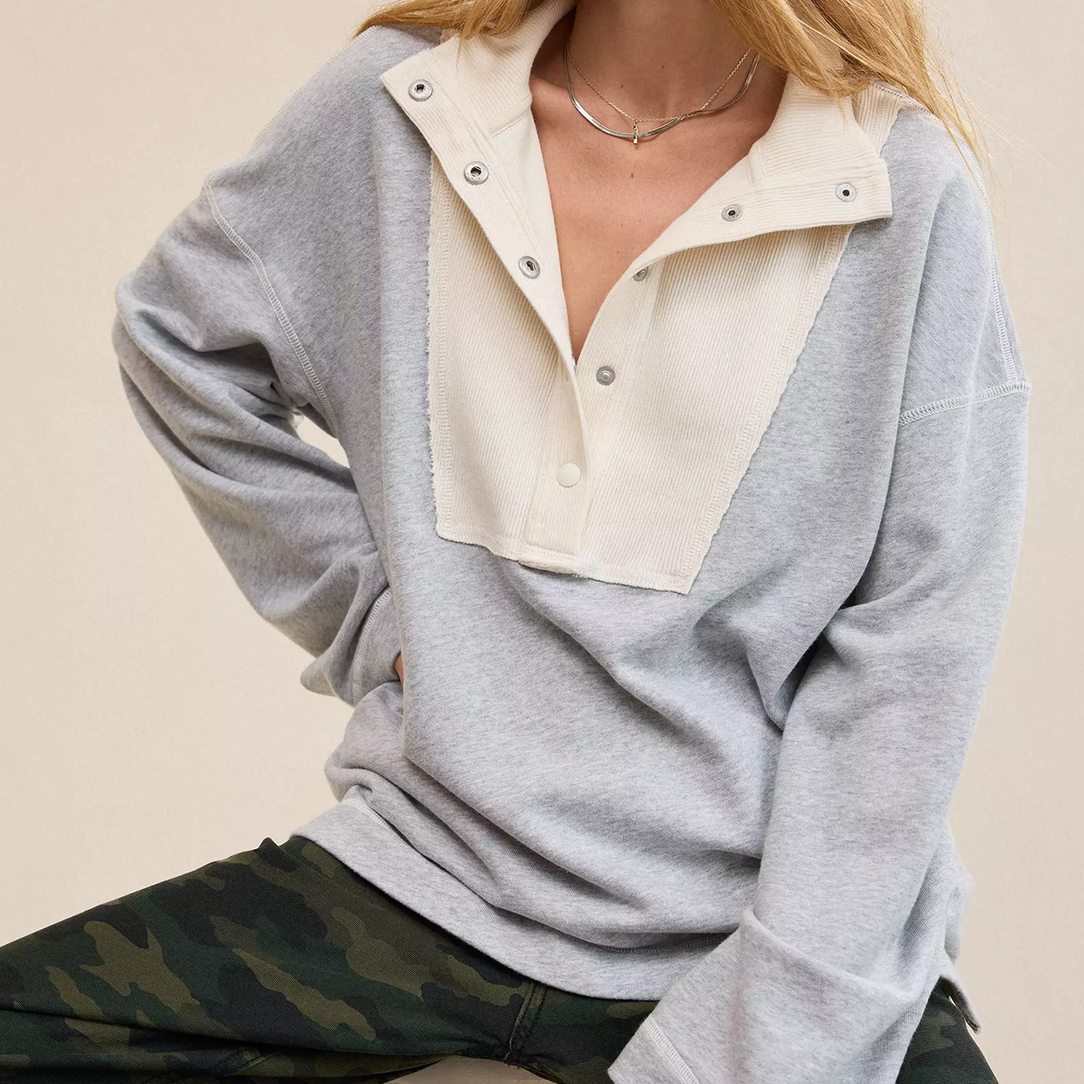 Relaxed Quarter‑Snap Collar Fleece Sweatshirt Long Sleeves